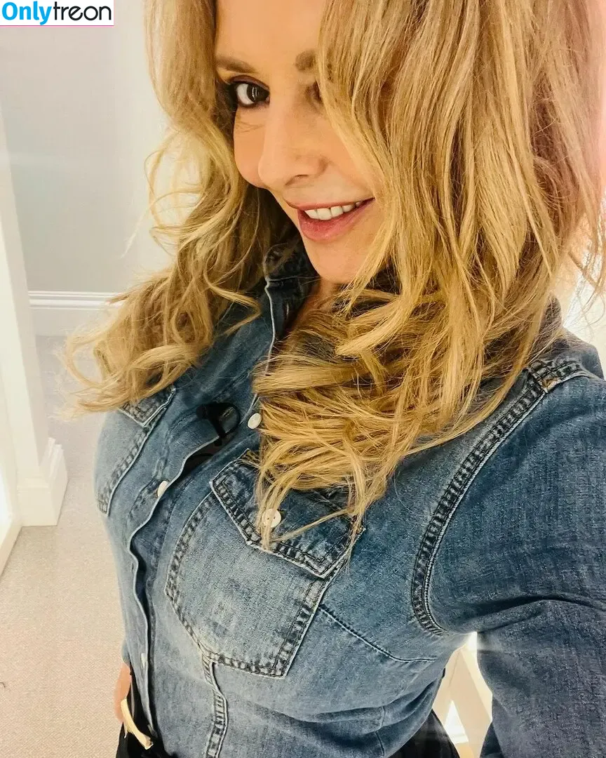 Carol Vorderman nude photo #1368 (carolvorders)