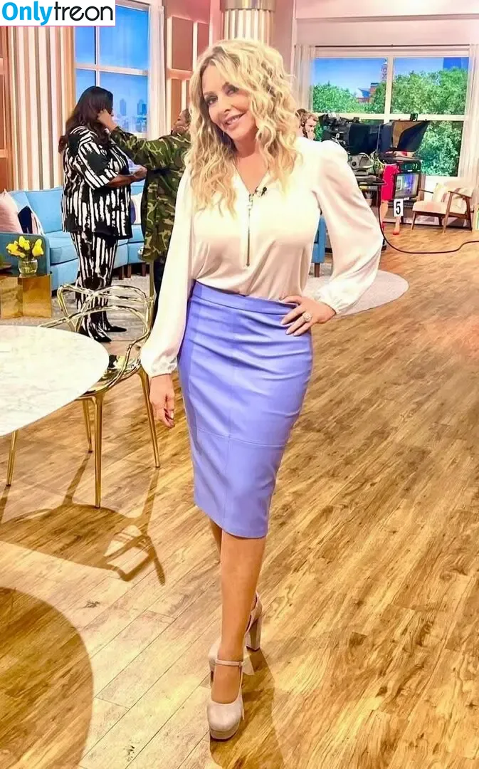 Carol Vorderman голая photo #1729 (carolvorders)