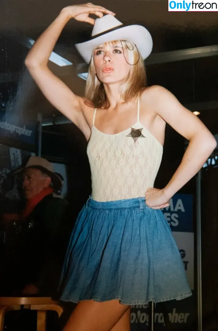 Carole Smillie голая photo #0067 (Carol Smiley / carolsmillieofficial)