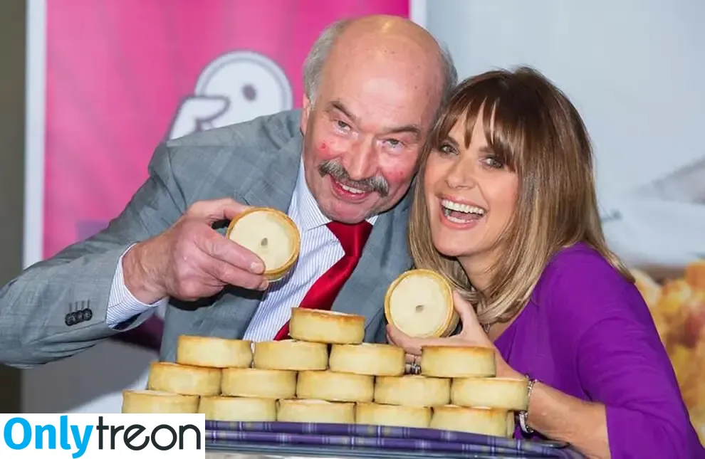 Carole Smillie голая photo #0097 (Carol Smiley / carolsmillieofficial)