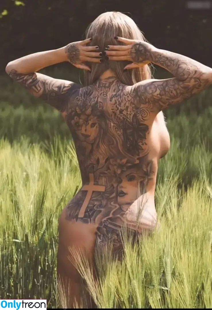 Caroliinjosh nude photo #0008 (carolinjosh)