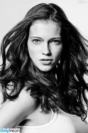 Carolin Sünderhauf / carolin_suenderhauf фото голая #0001