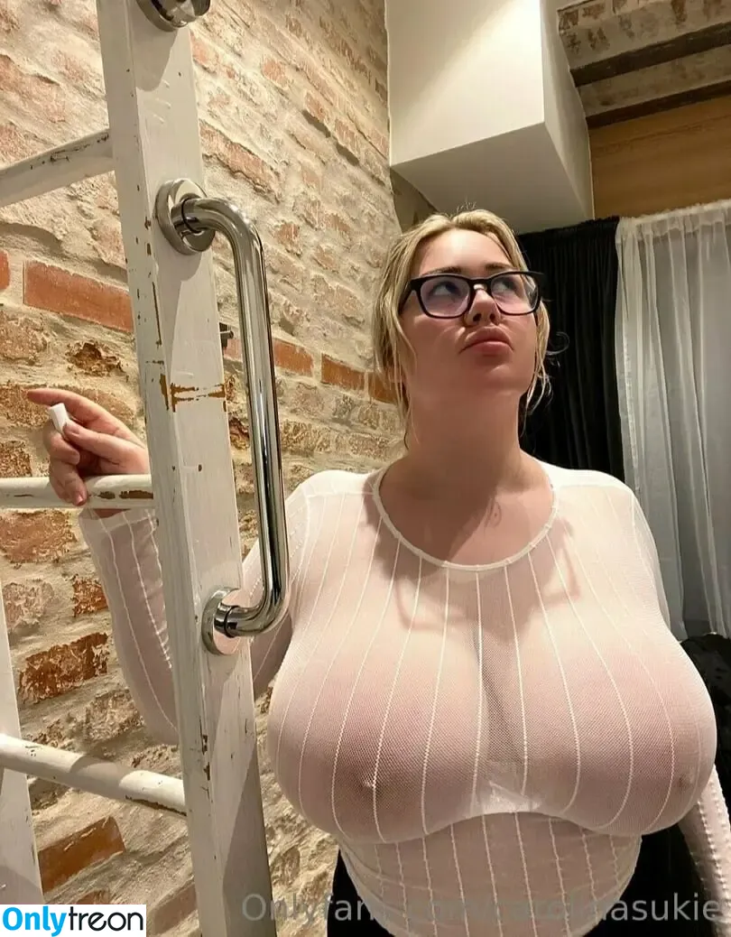 carolinasukie nude photo #0023 (carolinaesukie)
