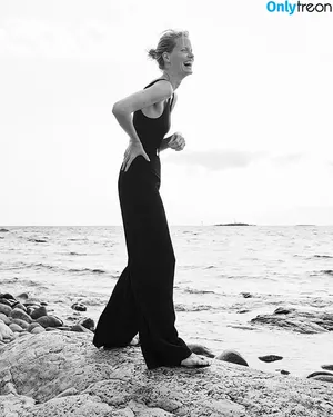 Caroline Winberg / carolinewinberg nude photo #0103
