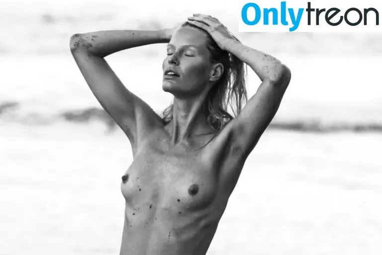 Caroline Winberg голая photo #0018 (carolinewinberg)