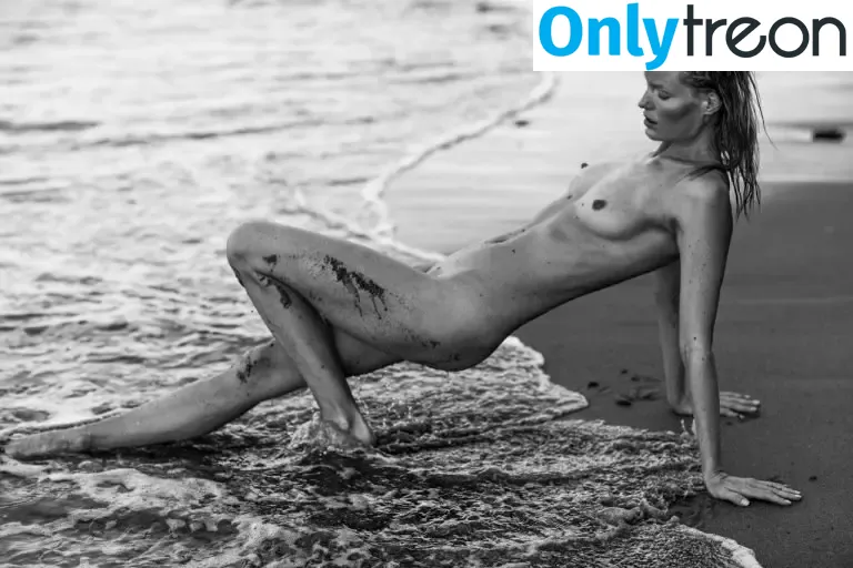 Caroline Winberg голая photo #0027 (carolinewinberg)