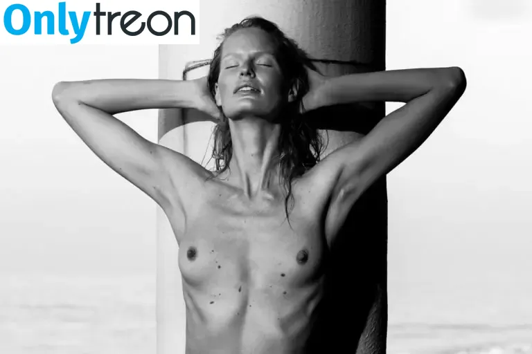 Caroline Winberg голая photo #0033 (carolinewinberg)