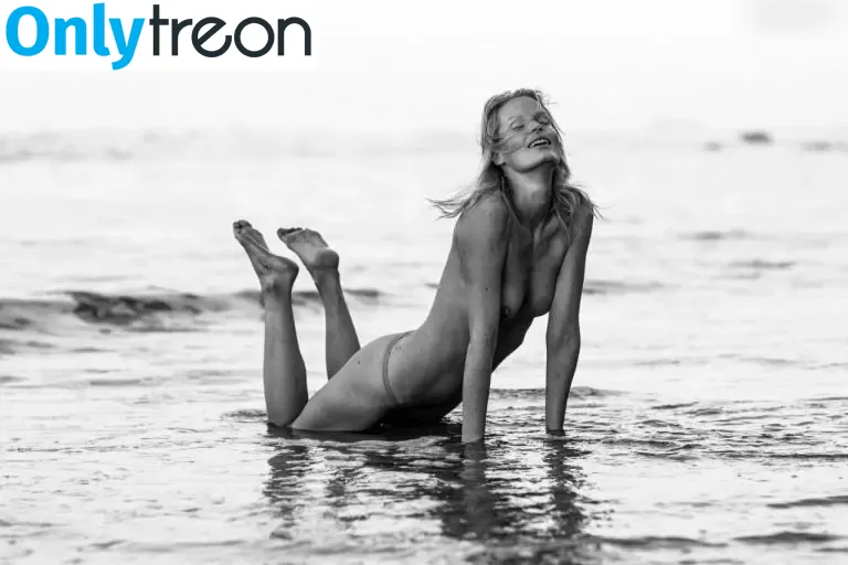 Caroline Winberg голая photo #0039 (carolinewinberg)