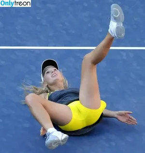 Caroline Wozniacki / CaroWozniacki фото голая #0342