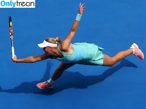 Caroline Wozniacki / CaroWozniacki фото голая #0346