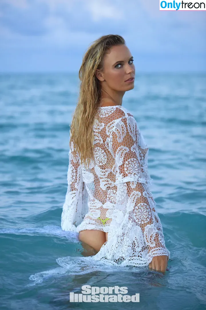 Caroline Wozniacki nude photo #0029 (CaroWozniacki)