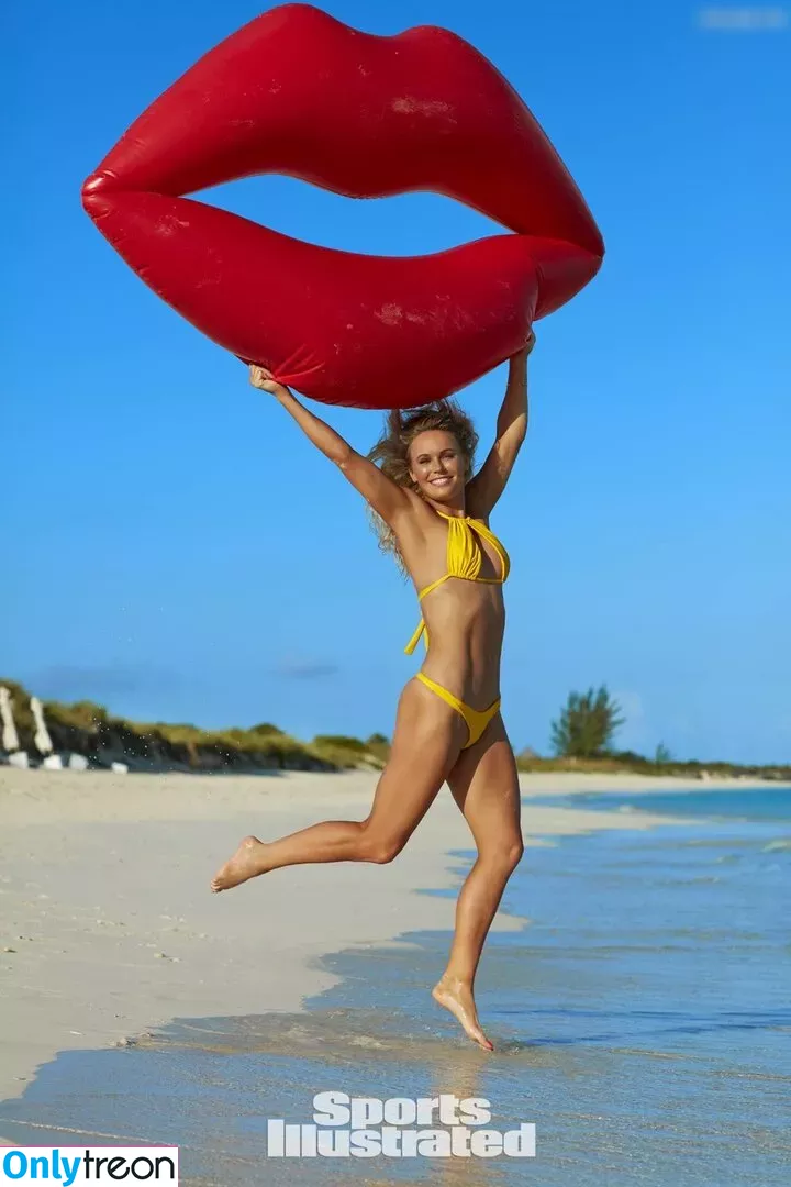 Caroline Wozniacki nude photo #0145 (CaroWozniacki)