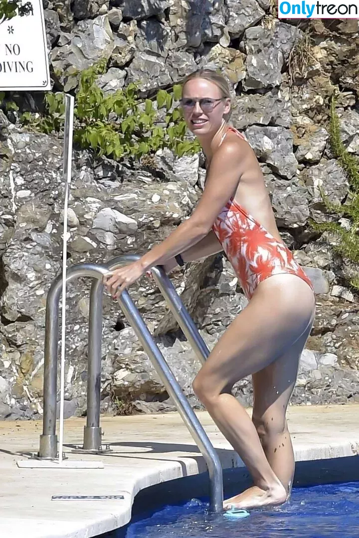 Caroline Wozniacki nude photo #0280 (CaroWozniacki)