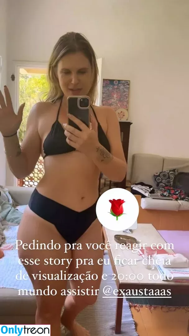 Carolinie Figueiredo nude photo #0027 (amykarolina / carolinie_figueiredo)
