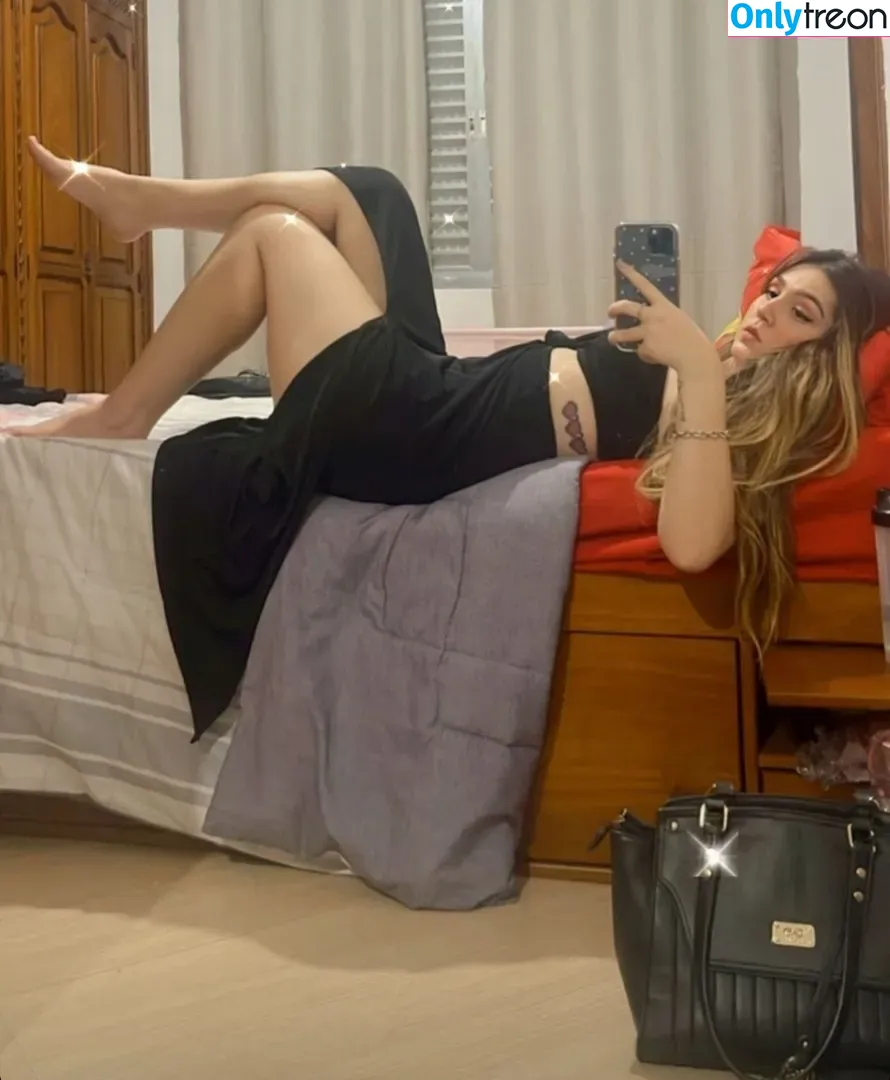 Carolzinha nude photo #0031 (Carolzinha)