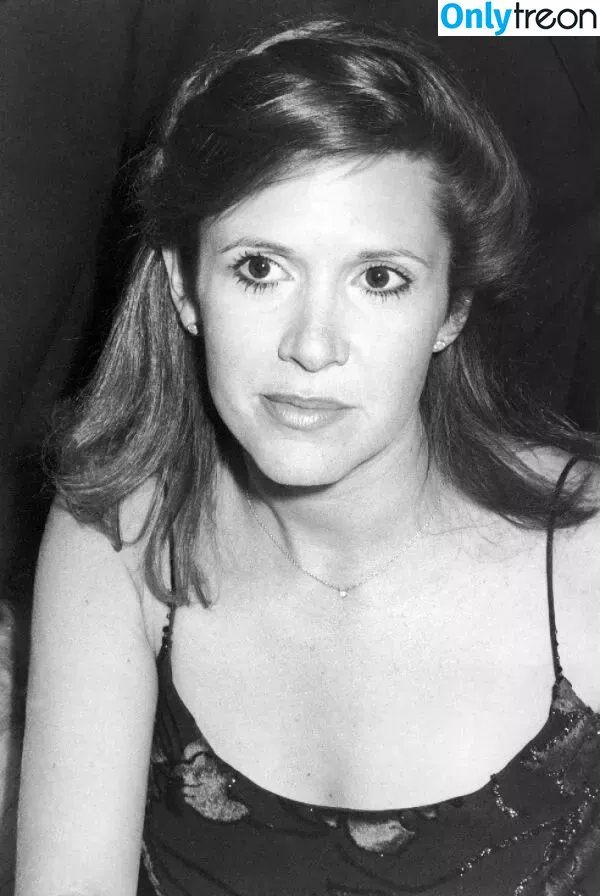 Carrie Fisher голая photo #0042 (carriefisher_)