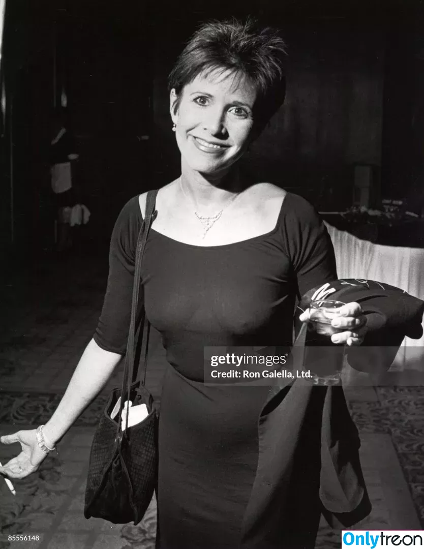 Carrie Fisher голая photo #0133 (carriefisher_)