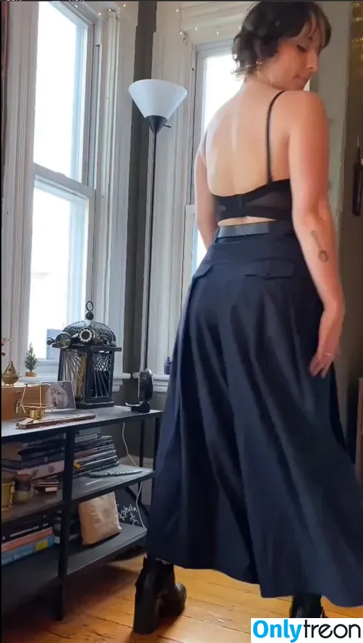 Casey Lee Williams nude photo #0002 (caseyleewilliams / ladykatvonroyen)