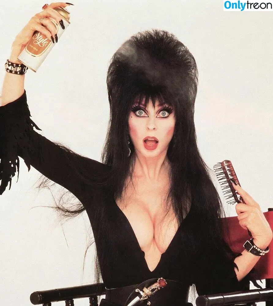 Cassandra Peterson голая photo #0016 (Elvira / therealelvira)