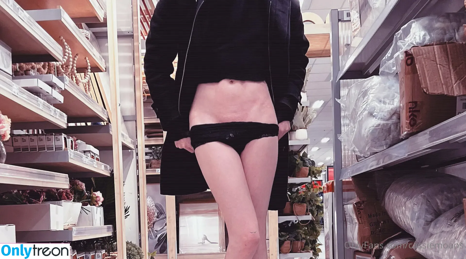cassiemoans nude photo #0059 (cassiemoans)