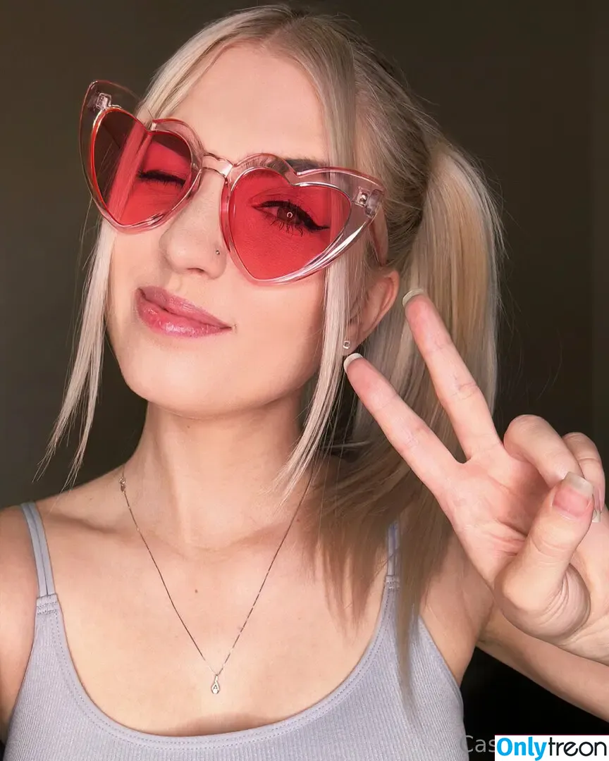 Casteelsfeels nude photo #0060 (Casteelsfeels)