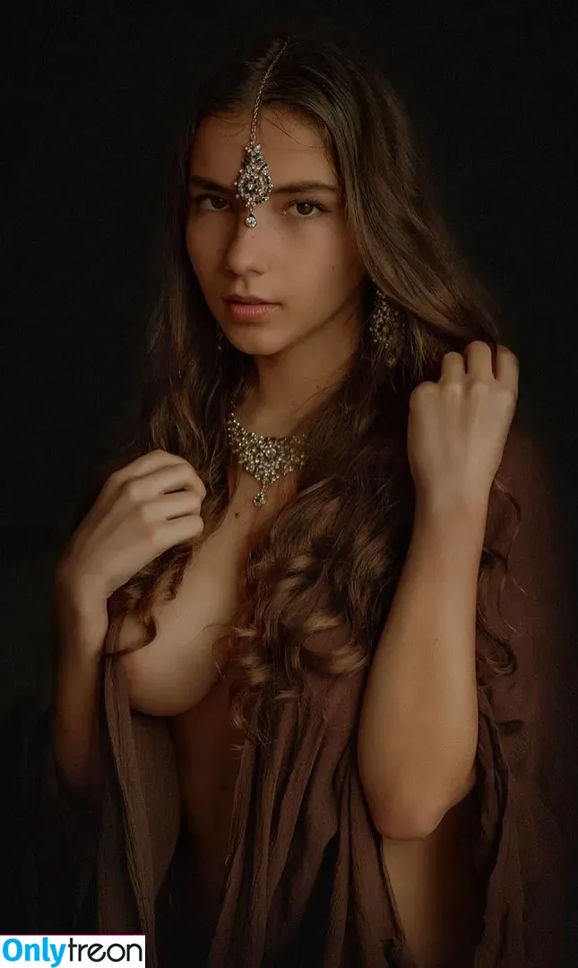 Catarinaxantunes nude photo #0015 (Makovsky_Photographer / igormakovsky)