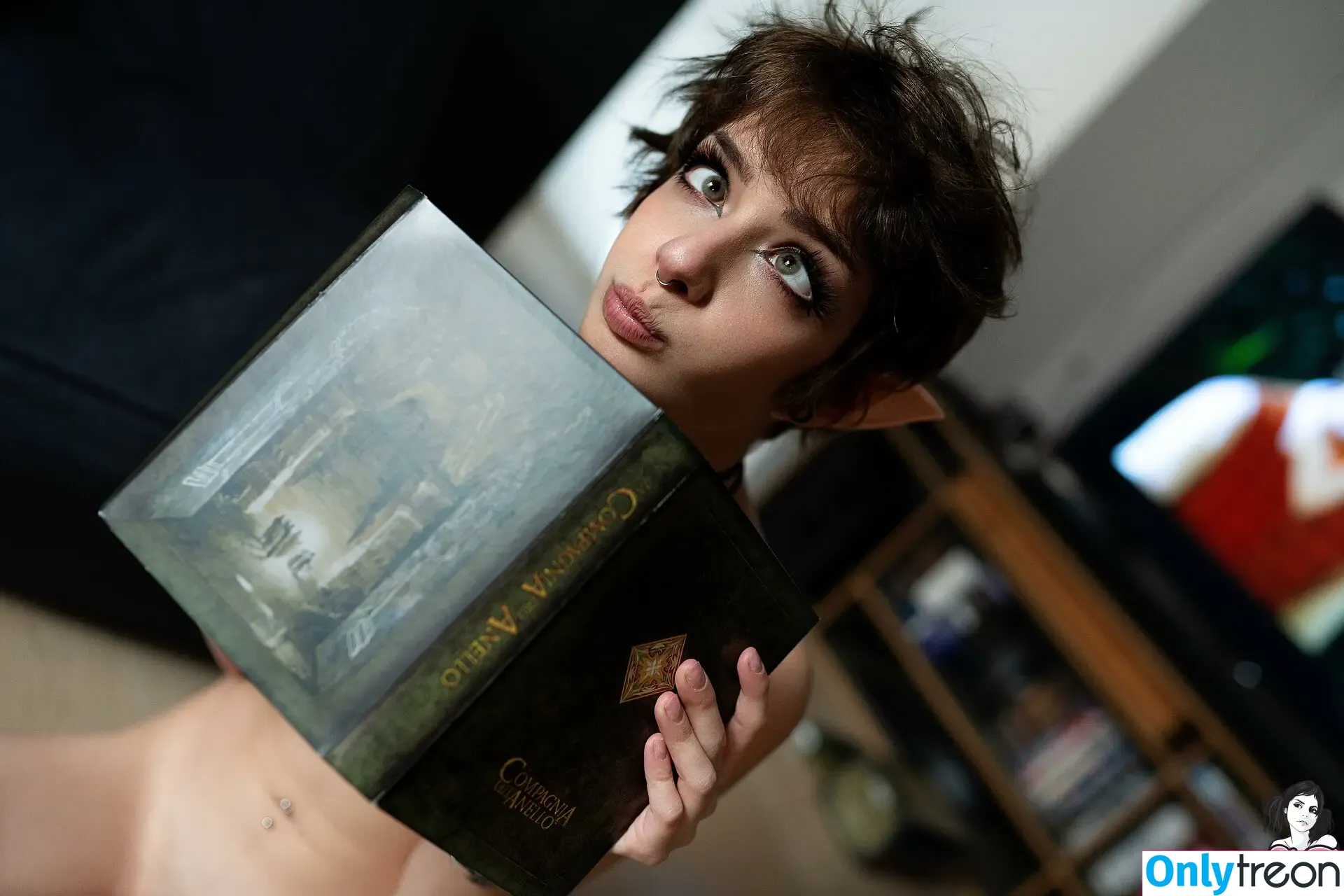 Catfois nude photo #0021 (nala_cat)