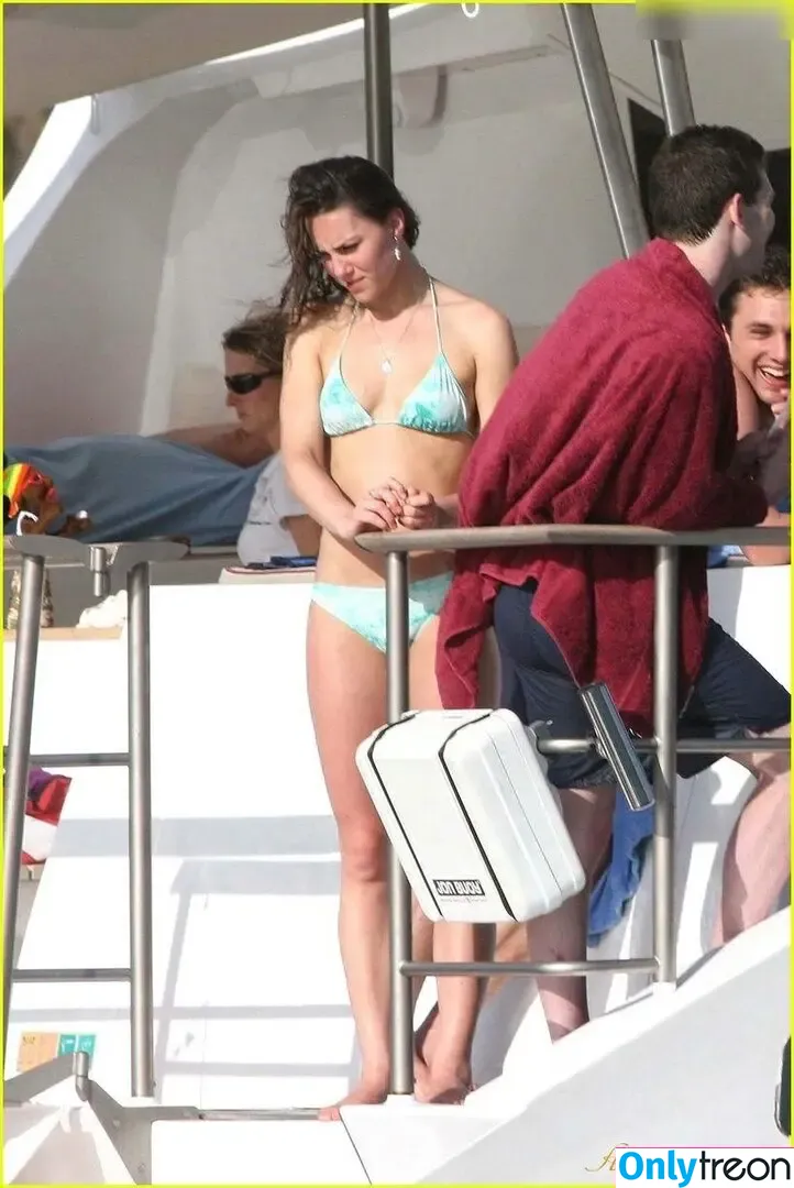 Catherine Elizabeth Middleton nude photo #0053 (Catherine Elizabeth Middleton)