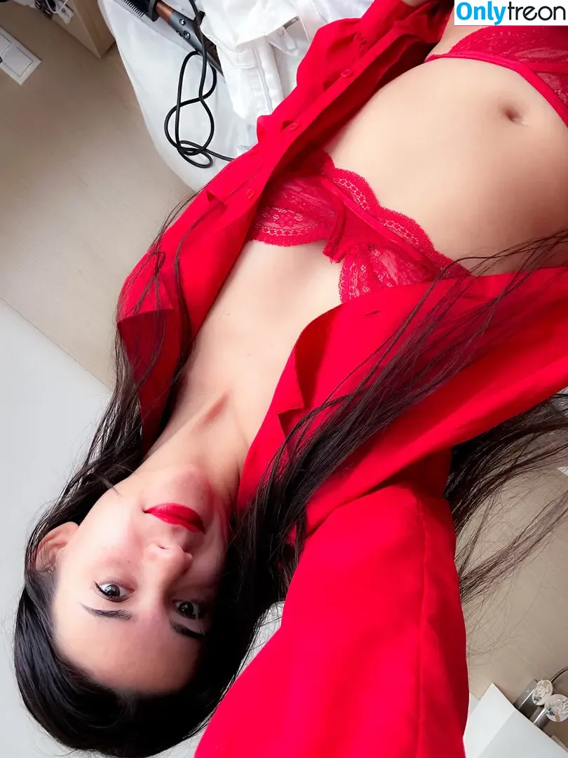 Catherine.Gairard nude photo #0045 (Catherine Gairard / CatherineGairar / catherinegairard)