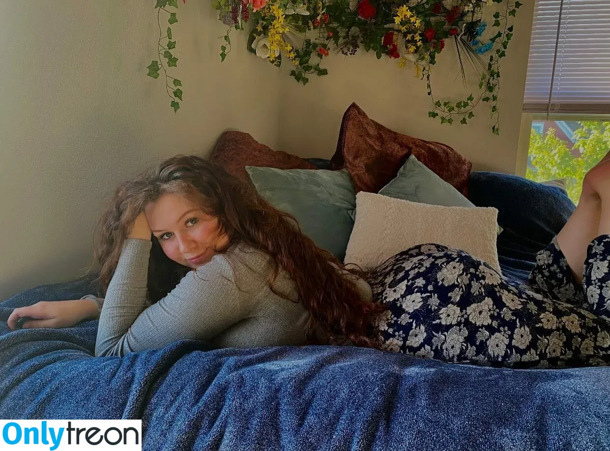 Cayenna Wiley голая photo #0014 (allnaturalaurora / cayennawiley)