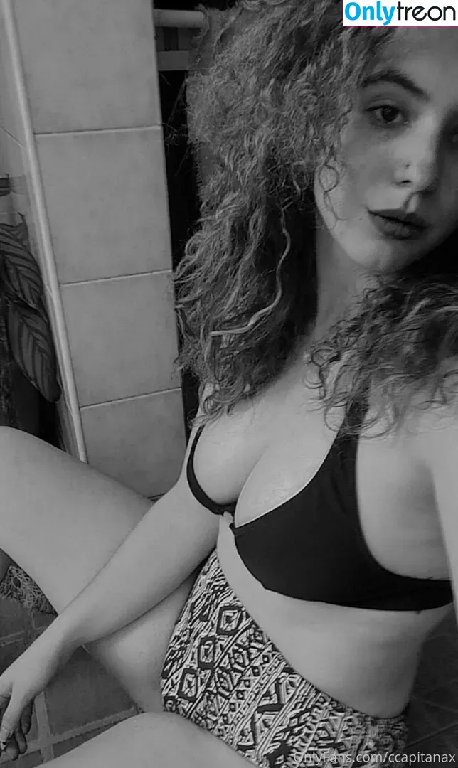 ccapitanax nude photo #0020 (lpapa09)