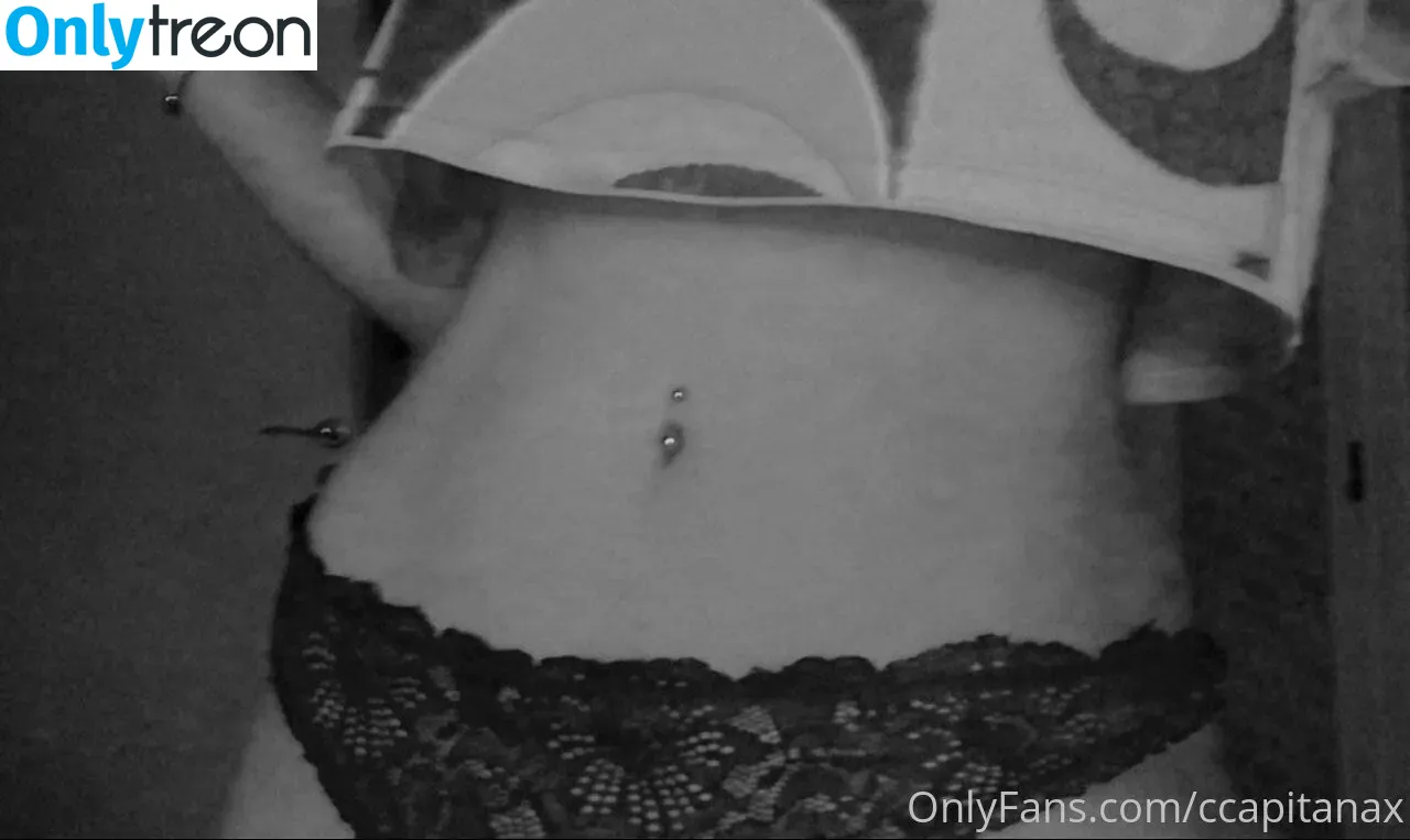ccapitanax nude photo #0021 (lpapa09)
