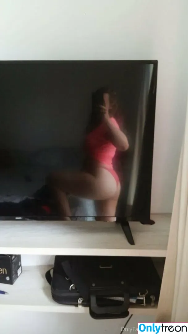 ccapitanax nude photo #0056 (lpapa09)