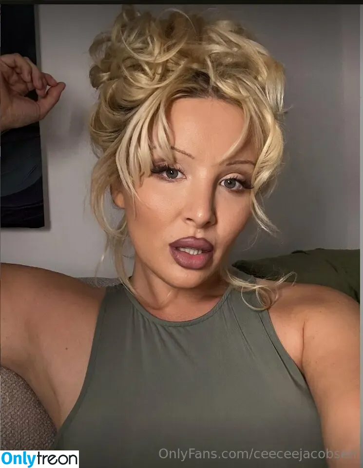 Ceeceejacobsen голая photo #0025 (Ceeceejacobsen)
