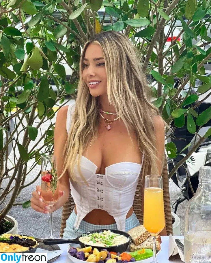 Celeste Bright голая photo #0068 (celestebrightt)