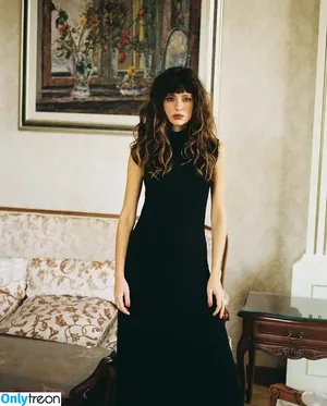 Celeste Dalla Porta / celeste.bailey / celeste.dalla.porta nude photo #0018