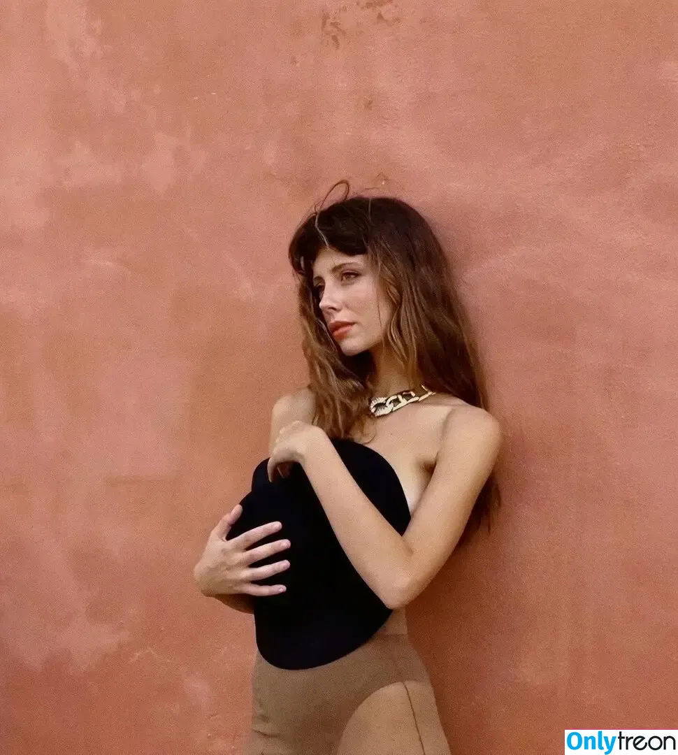 Celeste Dalla Porta nude photo #0009 (celeste.bailey / celeste.dalla.porta)