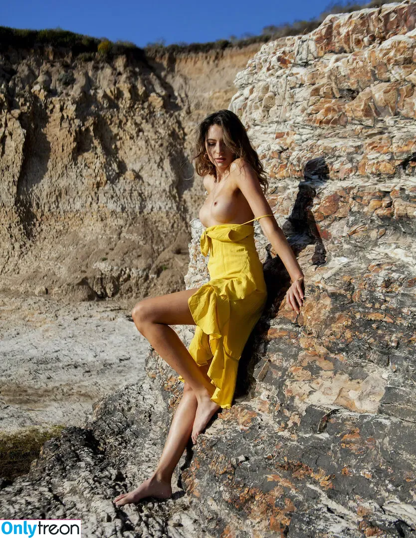 Celeste Leona голая photo #0020 (celeste_leona / celesteleonavip)