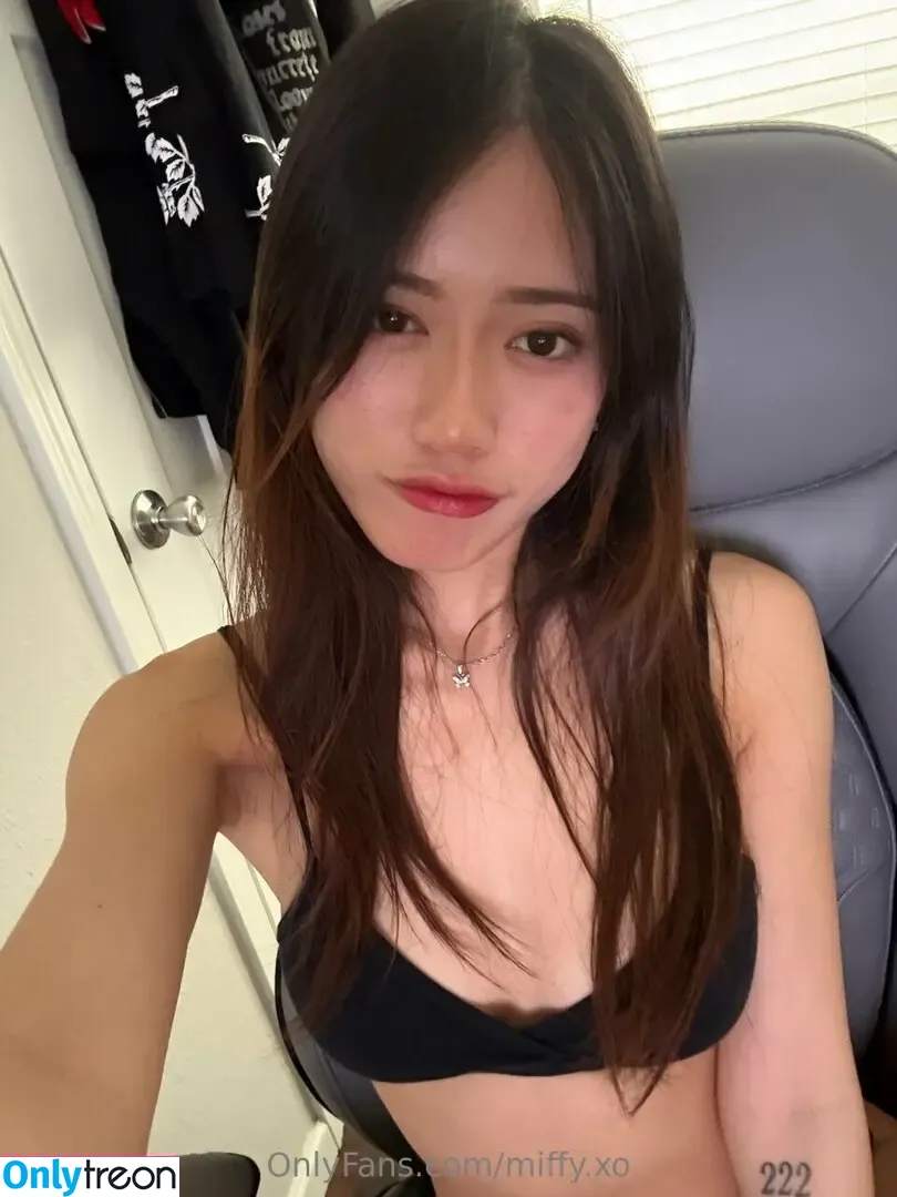 Celia Tran nude photo #0182 (celia.b.tran)