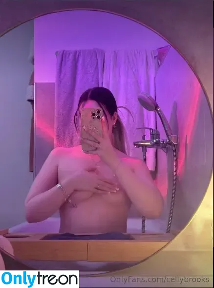 Celine ASMR nude photo #0027 (blondycelinee / cellybrooks)