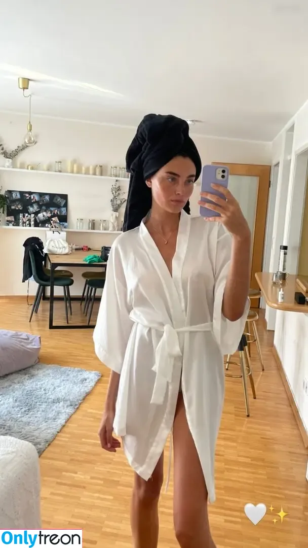 Celine Bethmann голая photo #0025 (celinebethmann)