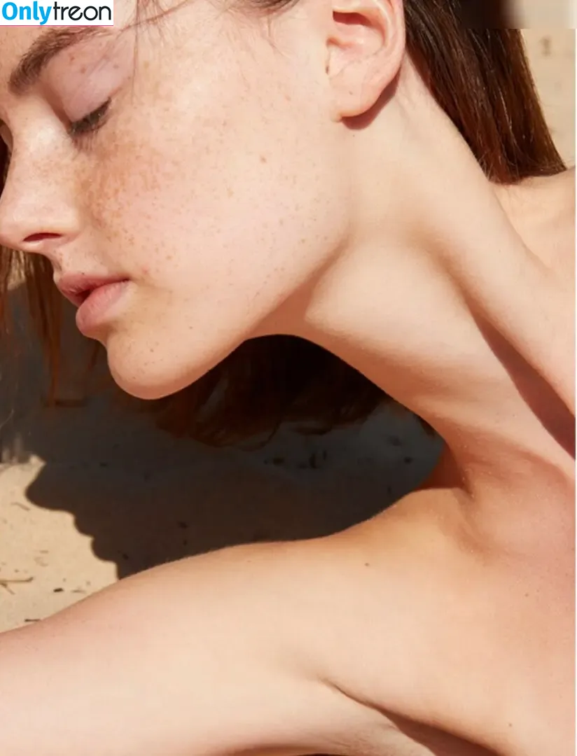 Celine Bethmann nude photo #0204 (celinebethmann)