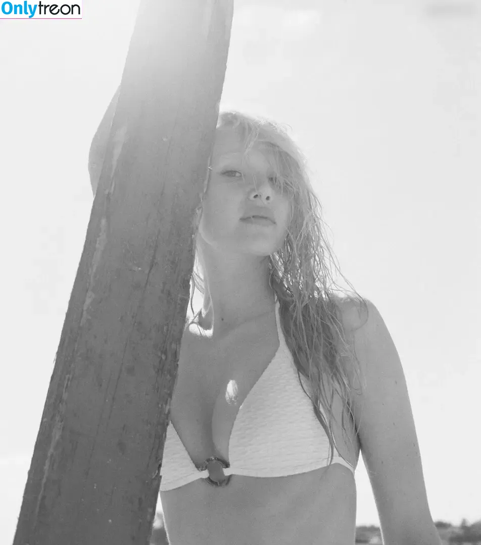celinealbar голая photo #0040 (celinealbar)