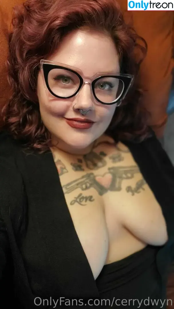 cerrydwyn nude photo #0013 (mom_squared062)