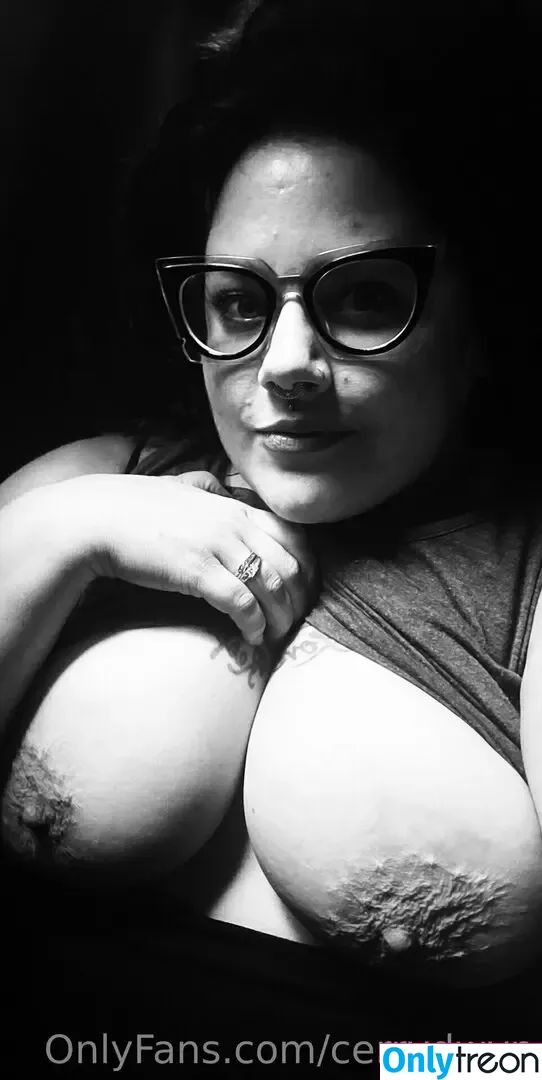 cerrydwyn nude photo #0014 (mom_squared062)