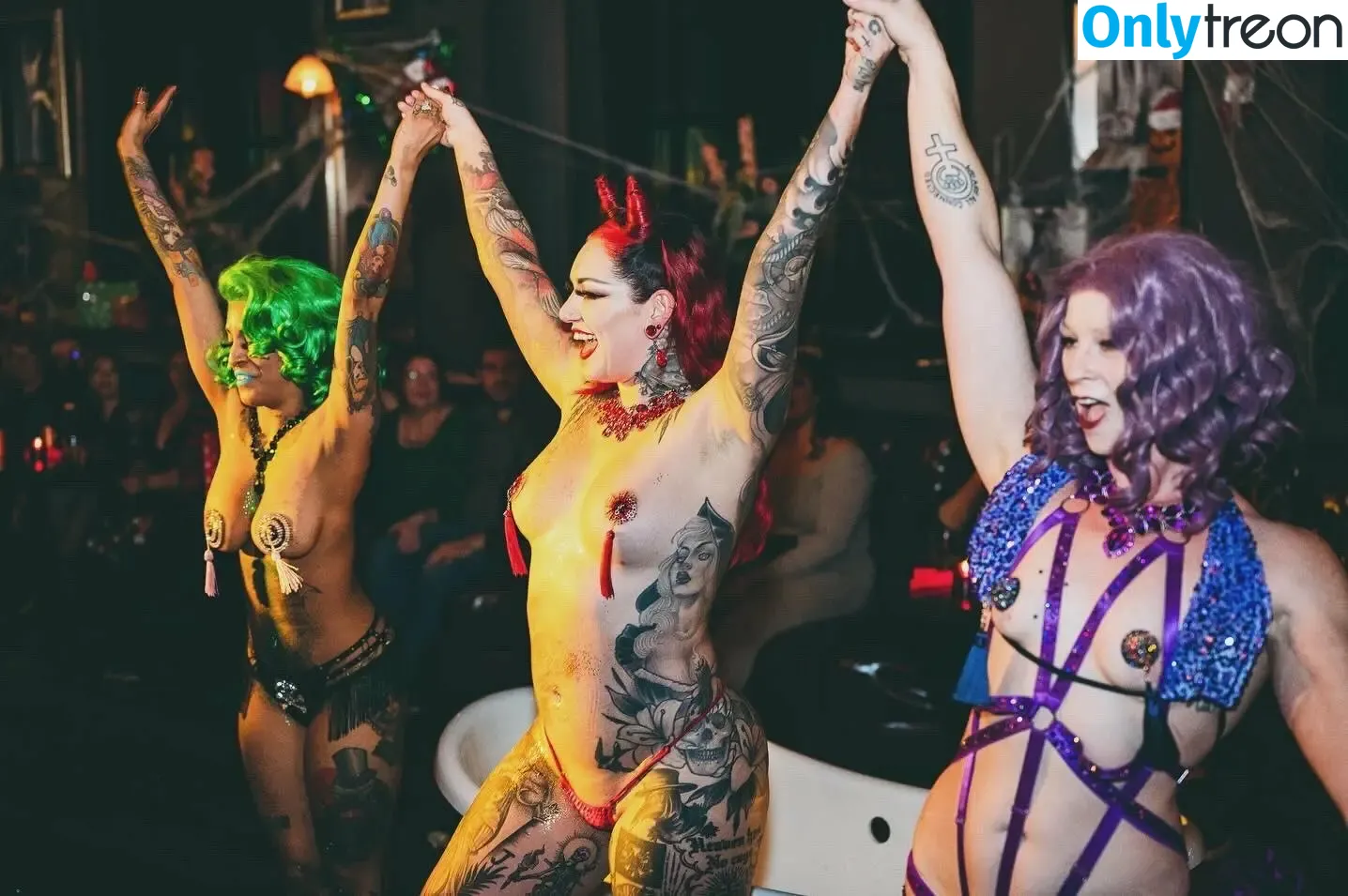 Cervena Fox nude photo #0018 (cervenafox)