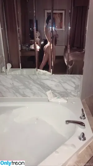  nude photo #0004