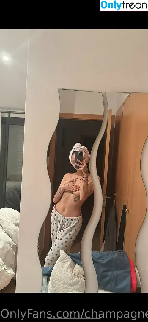 champagneemammmi nude photo #0026 (champagneemammi)