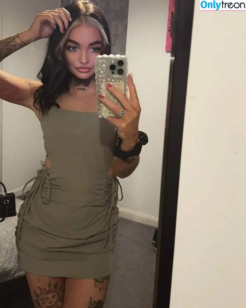 Chan.morleyx | Chantelle nude photo #0023 (chan.morleyx)