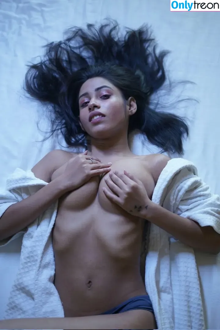 Chandrika Passionica nude photo #0098 (Chandrika Desai)